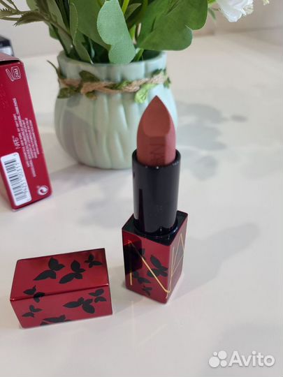 Помада Nars claydette