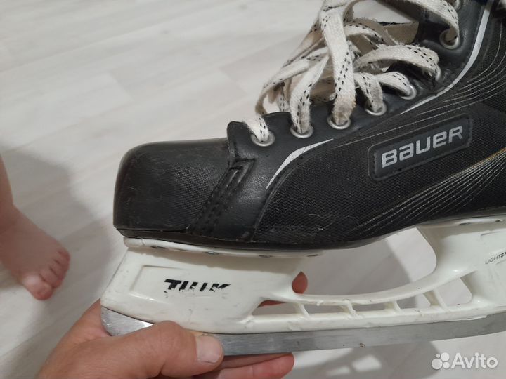 Хоккейные коньки bauer