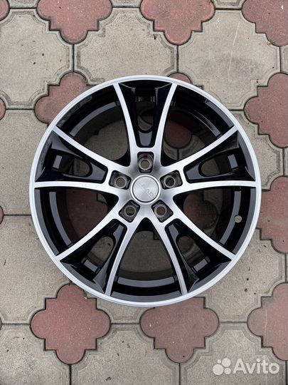 Комплект дисков на тойота R17