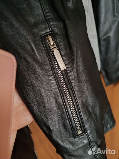 Абсолютно новая, натуральная кожа куртка toto