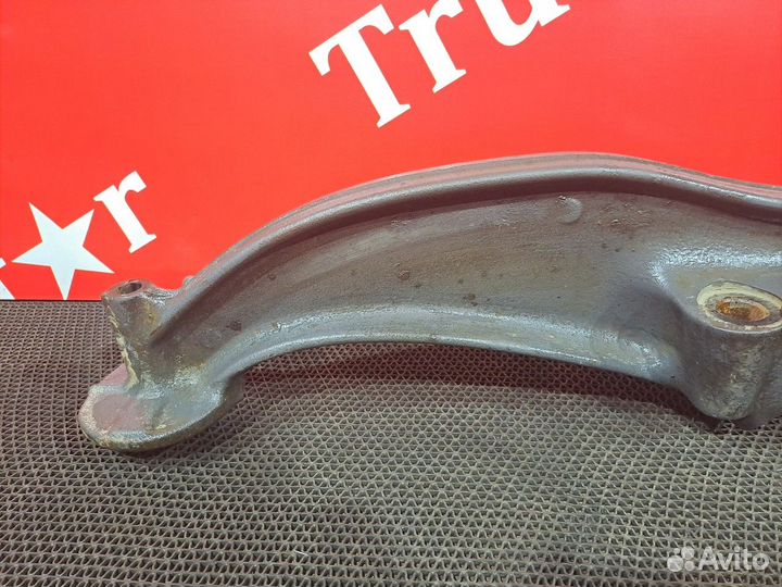 Кронштейн пневморессоры правый Daf XF106