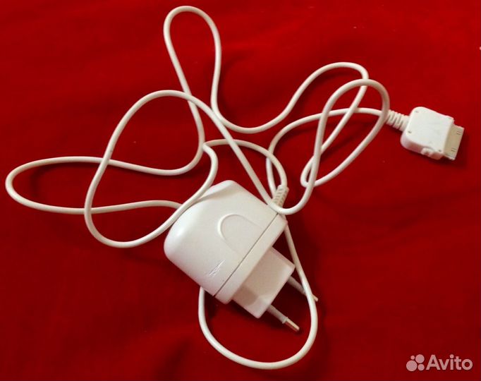 Зарядное устройство для iPod Nano 4