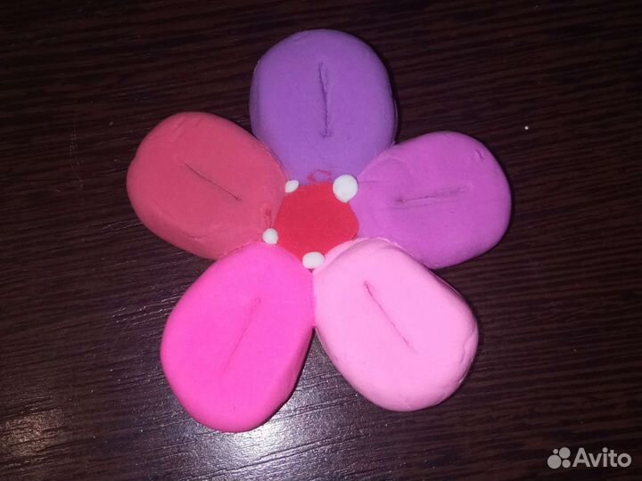 Фигурка из легкого пластилина