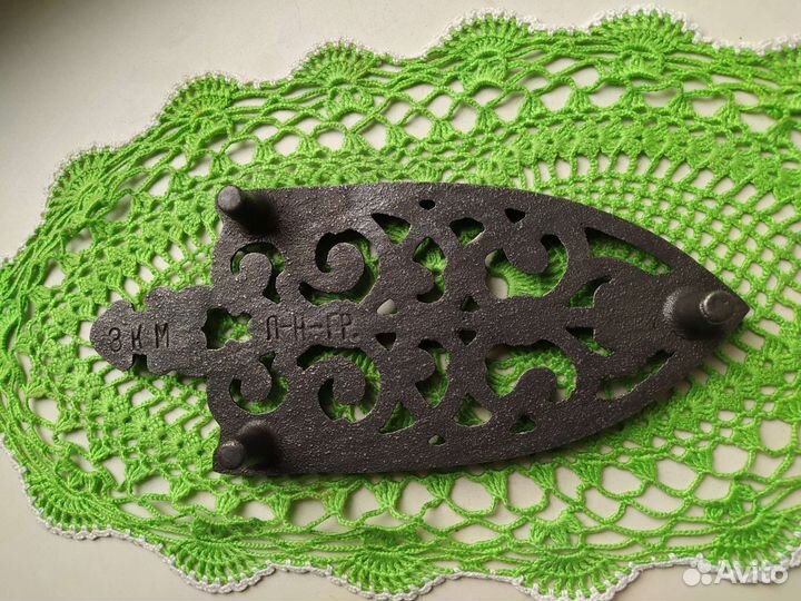 Подставка старинная под утюг