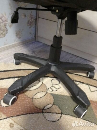 Компьютерное кресло