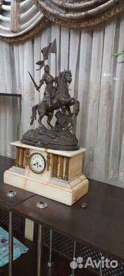 Каминные часы с боем