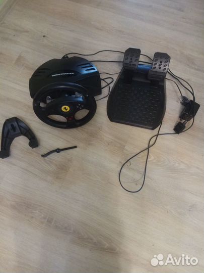 Игровой руль ThrustMaster Ferrari