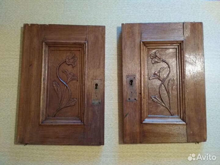 Дверцы от старинного немецкого буфета