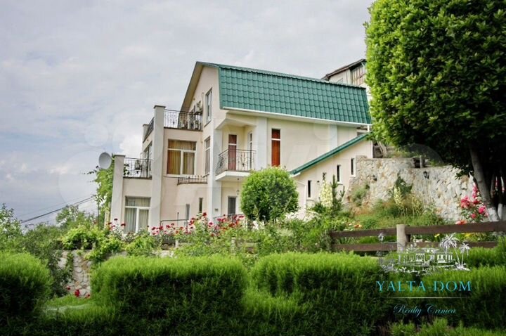 Дом 217 м² на участке 10 сот.