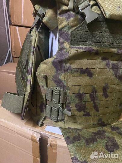 Штурмовой бронежилет в сборе