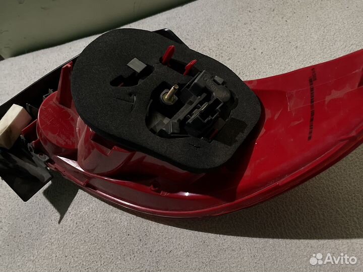 Заднийлевый стопсигнал peugeot 206