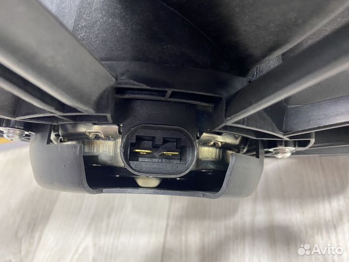 Вентилятор радиатора охлаждения двигателя диффузор