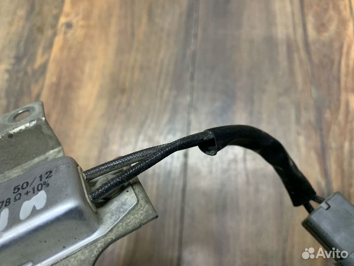 Nissan Tiida Блок управления вентилятором