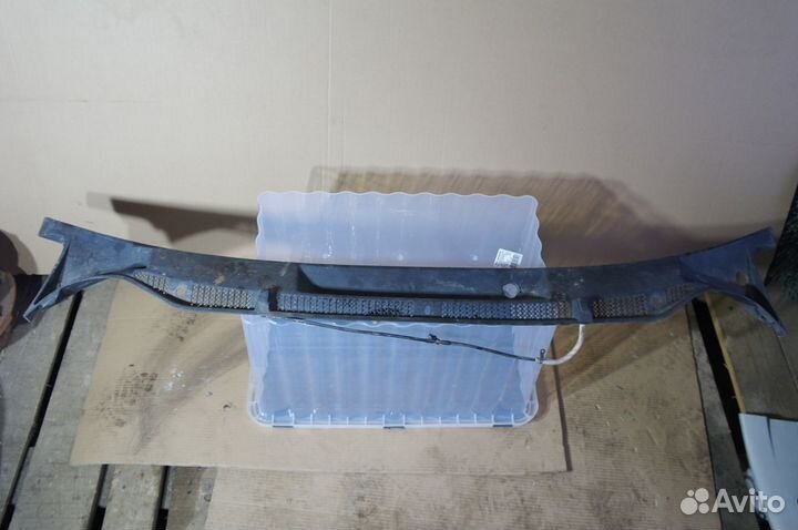 Жабо дворников Skoda Fabia 1 поколение