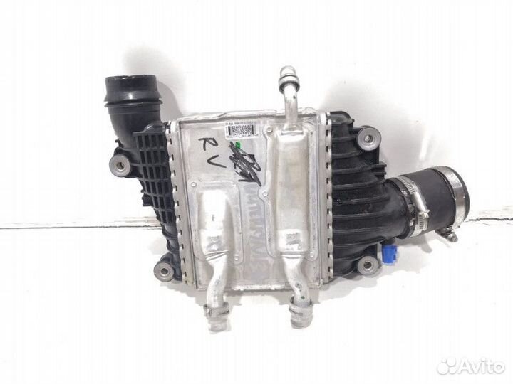 Интеркулер Jaguar F-Pace 2020 GX736K775AE