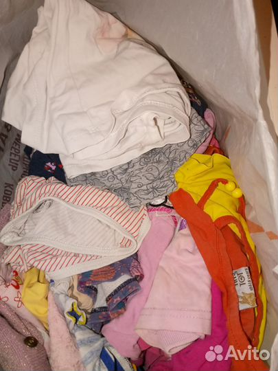 Отдам пакет вещей на девочку