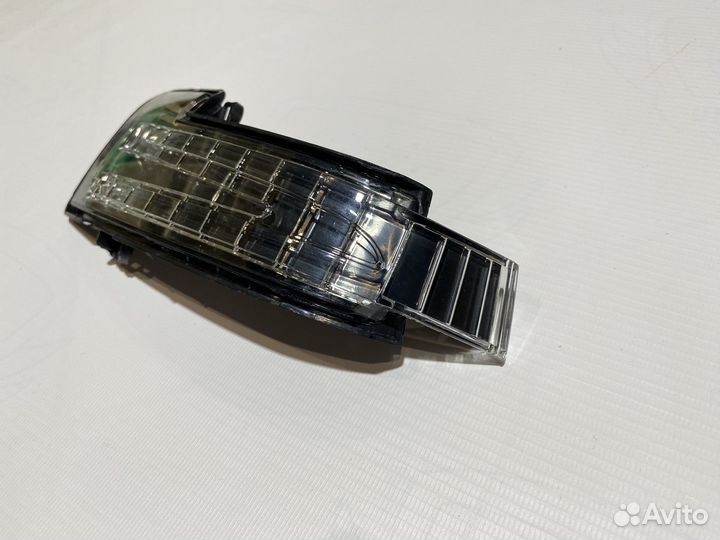 Левый поворотник Mercedes GLS GLE GL ML
