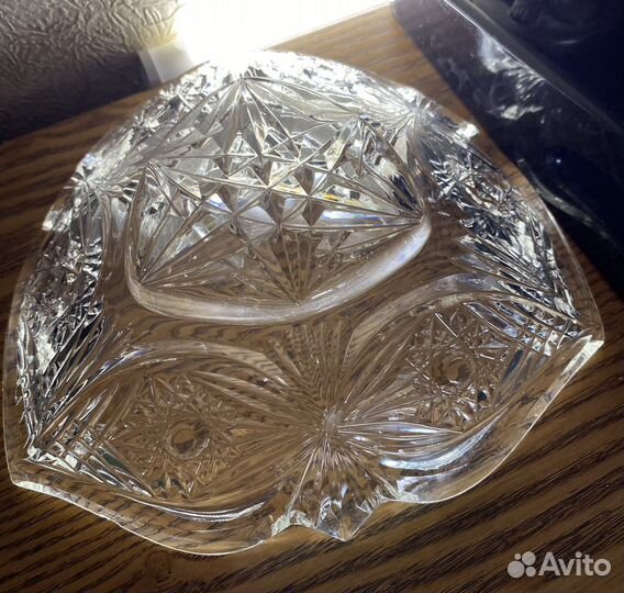 Ваза хрустальная