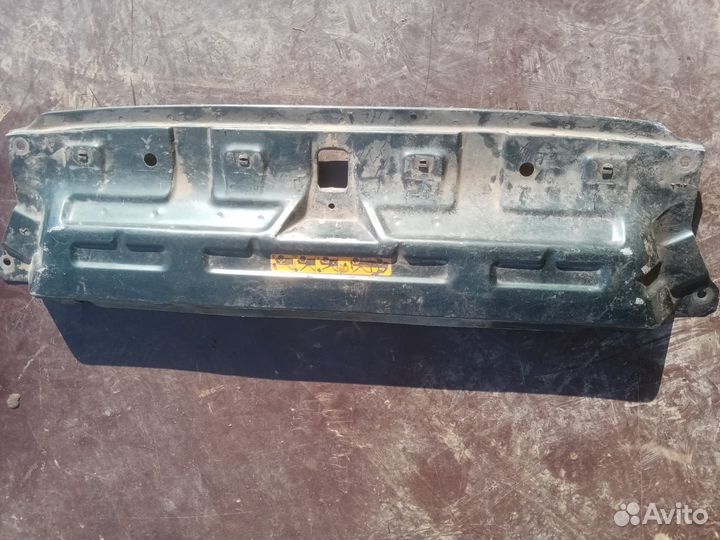 Верхняя планка телевизора Рендж Ровер Пегас Р38