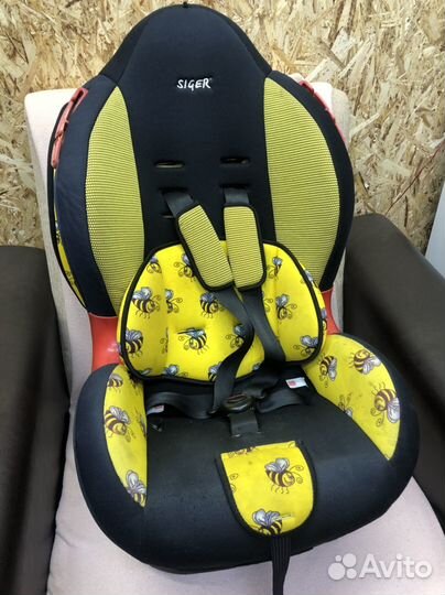 Детское кресло в машинуй