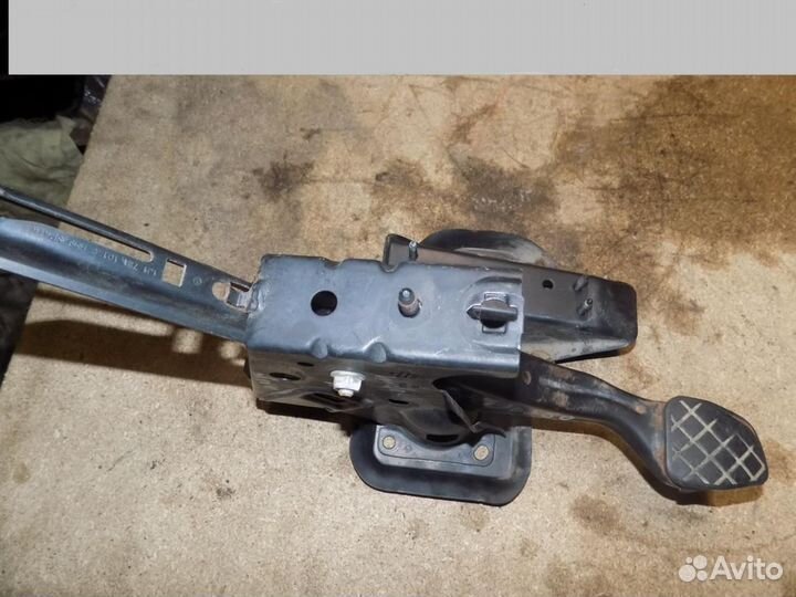 Педаль тормоза Octavia 1997-2000