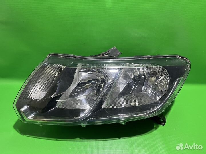 Фара левая Renault Logan 2 Sandero 2 2014-2018