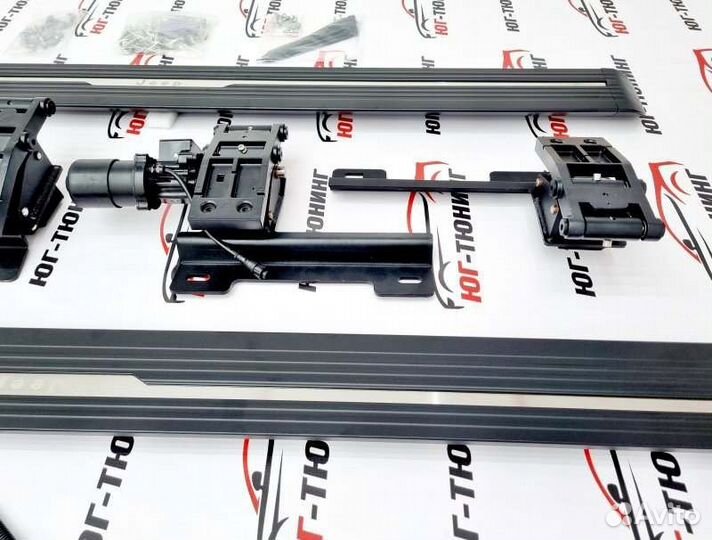 Пороги выдвижные jeep Grand Cherokee WK2 16-23 гг