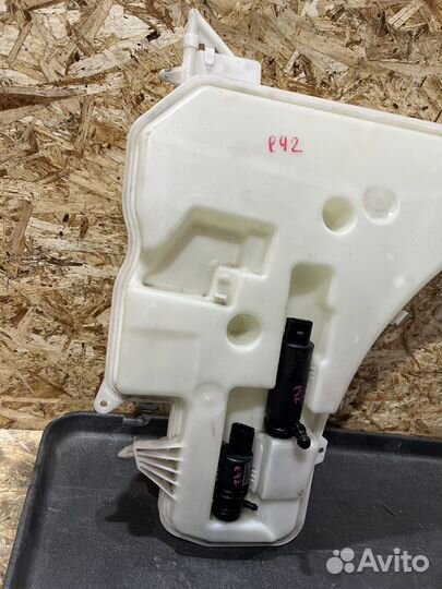 Бачок стеклоомывателя BMW E92 E93