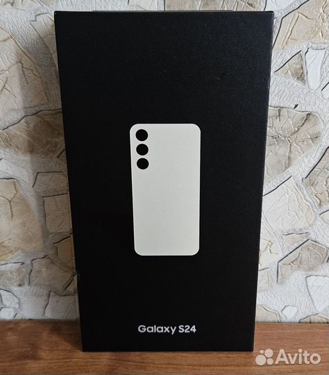 Samsung Galaxy S24, 8/128 ГБ