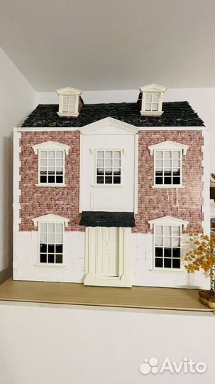Кукольный домик с мебелью