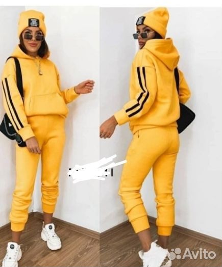 Спортивный костюм женский