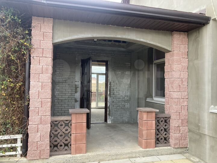 Дом 270 м² на участке 7,6 сот.