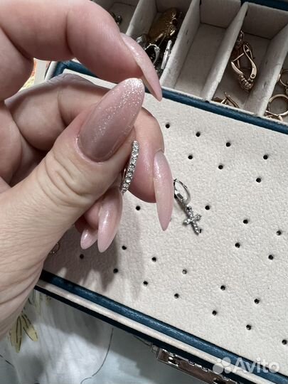 Бижутерные серьги