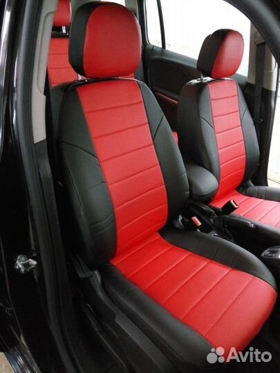 Чехлы Автопилот на Opel Zafira C: черные + красный