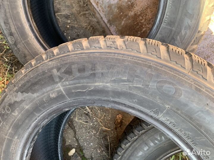 Kumho I'Zen KW22 215/65 R16