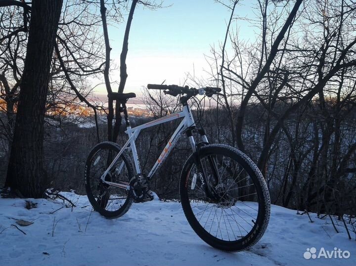 Велосипед MTB GT Avalanche 3.0 26 XL