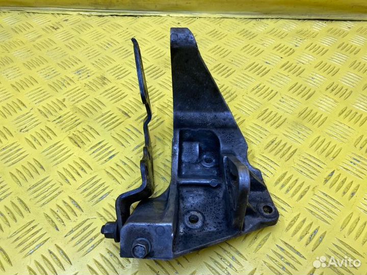 Кронштейн гидроусилителя Dodge Caravan 4 2.4 EDZ