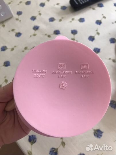 Силиконовая посуда для малыша и погремушка