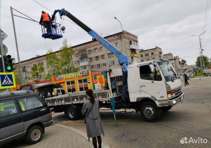 Аренда бортовых грузовиков с манипулятором