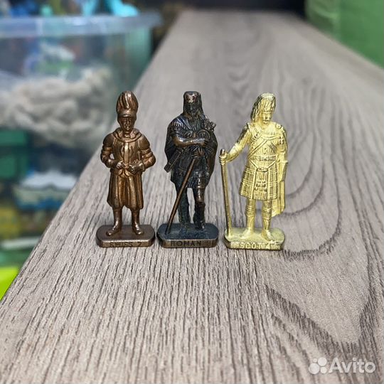 Игрушки из киндера 90х