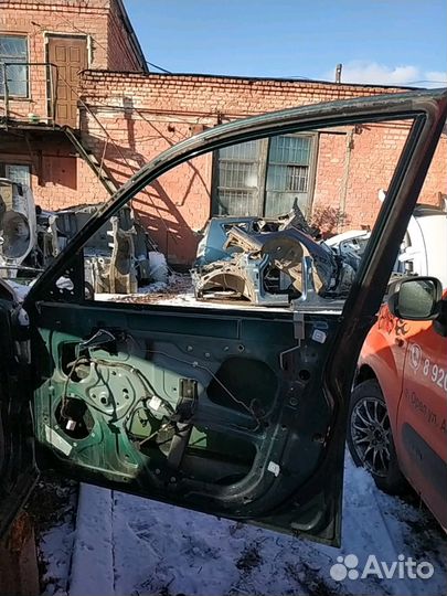 Дверь передняя правая Daewoo Nubira