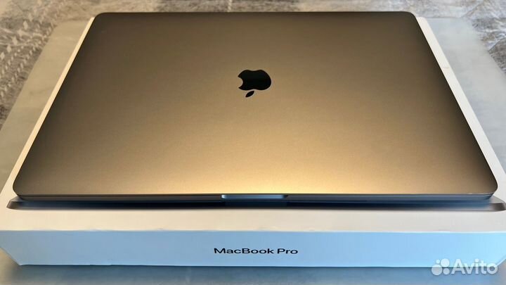 MacBook Pro 16 (2019), 1 тб, Core i9, 2.3 ггц, RAM