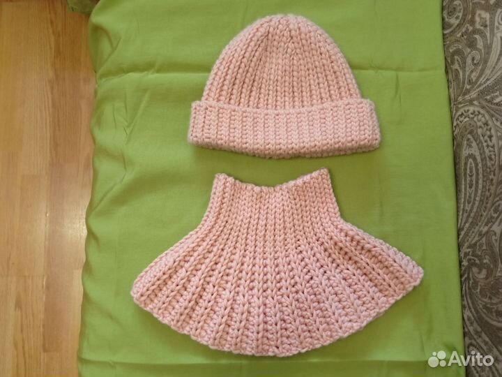 Шапка, манишка женская