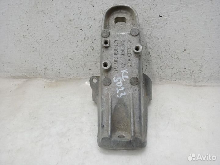 Кронштейн двигателя audi 100 C3 Левый