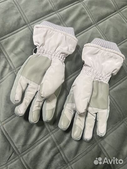 Горнолыжные перчатки