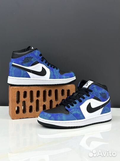 Кроссовки Nike Air Jordan 1