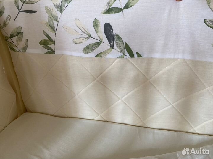 Детская кроватка с продольным маятником