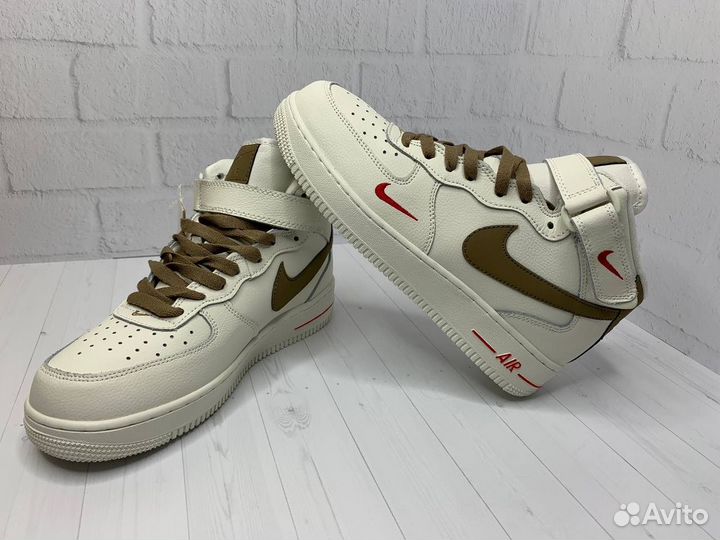 Кроссовки Nike Air Force 1 luxe