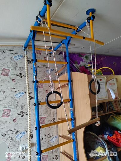 Шведская стенка с турником