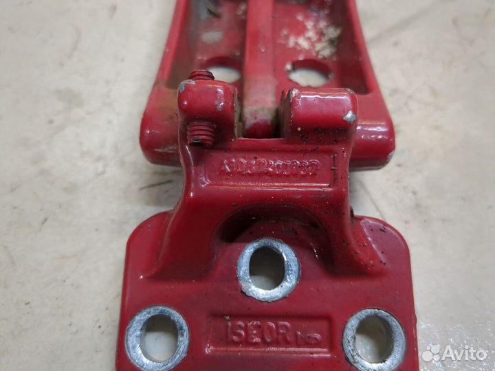 Петля двери правая задняя Mercedes Sprinter, 2013